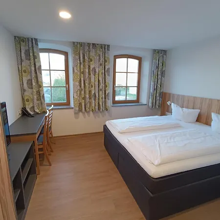 Zur Post Hotel 3*