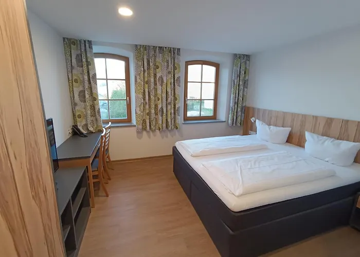 Zur Post Hotel 3*