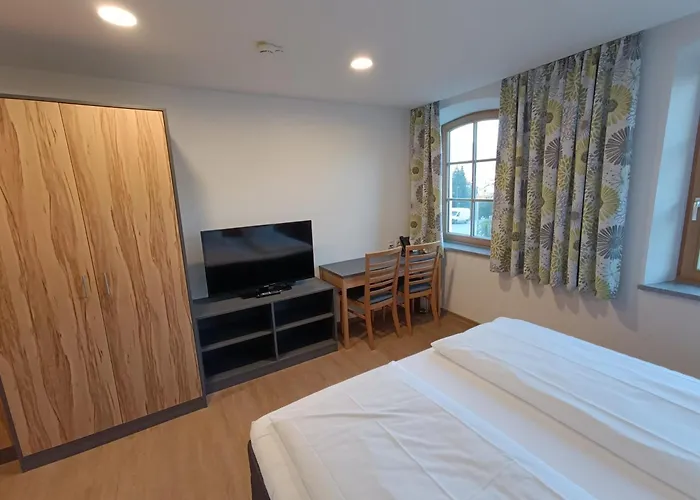 Zur Post Hotel 3*