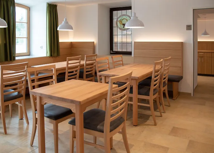 Zur Post Hotel 3*